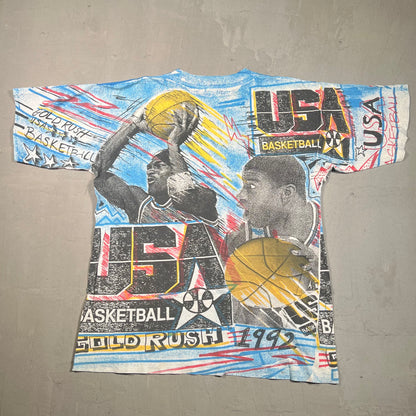 1992 Magic Johnson Tag USA Basketball Full Print Tee Size Large USED v5168