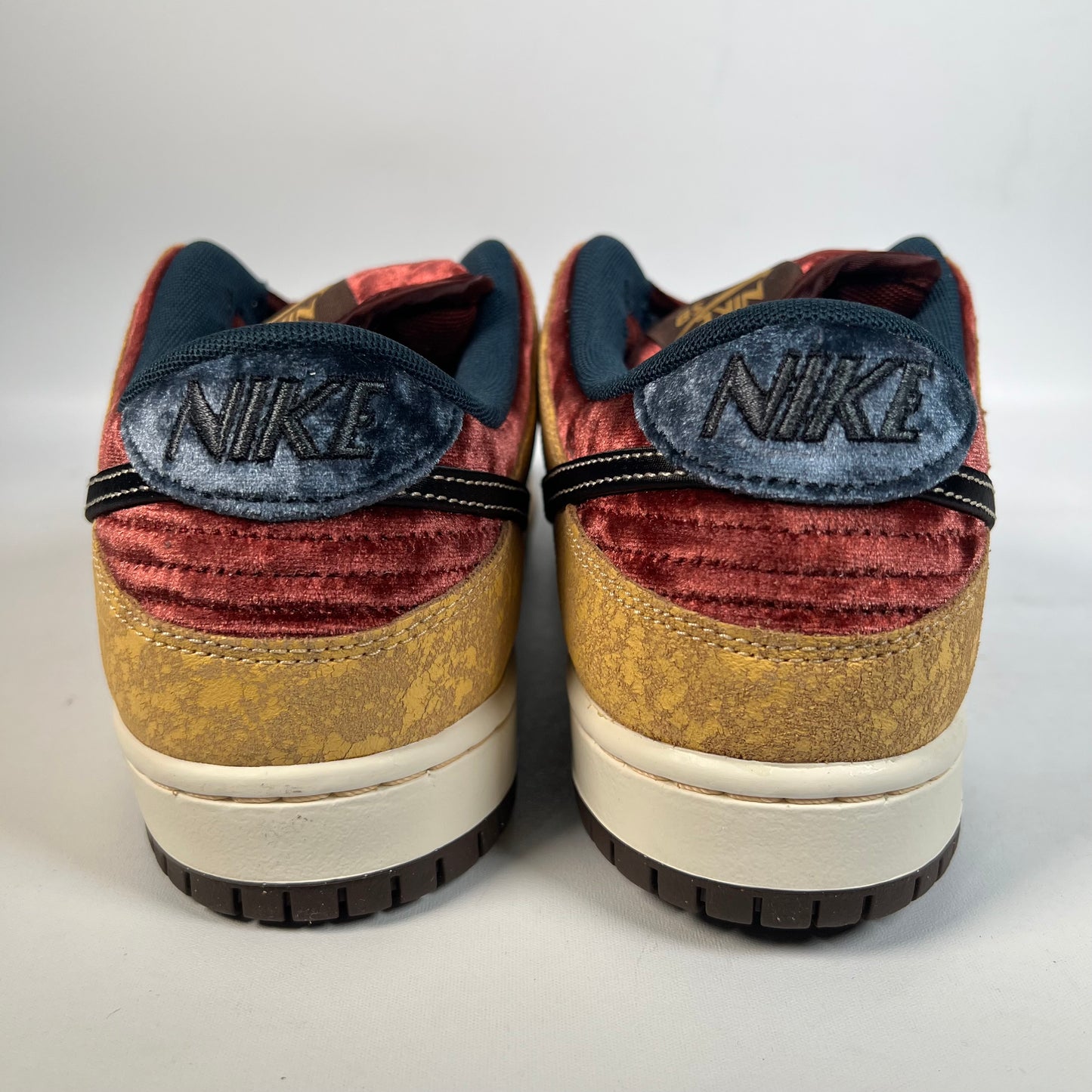 Nike SB Dunk Low City of Cinema (2024) Size 8.5 NEW s21207