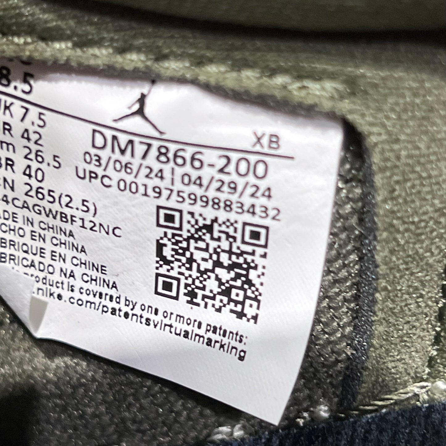 Jordan 1 Low Travis Scott Medium Olive (2024) Size 8.5 NEW s22383