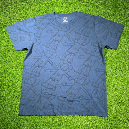 Kaws Uniqlo Laying Figure AOP Blue Tee Size XL USED x16701