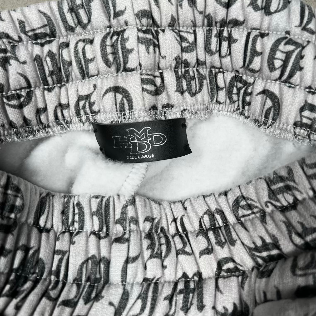 HMDD "Chim" AOP Old English Sweatpants Size Large USED x18319