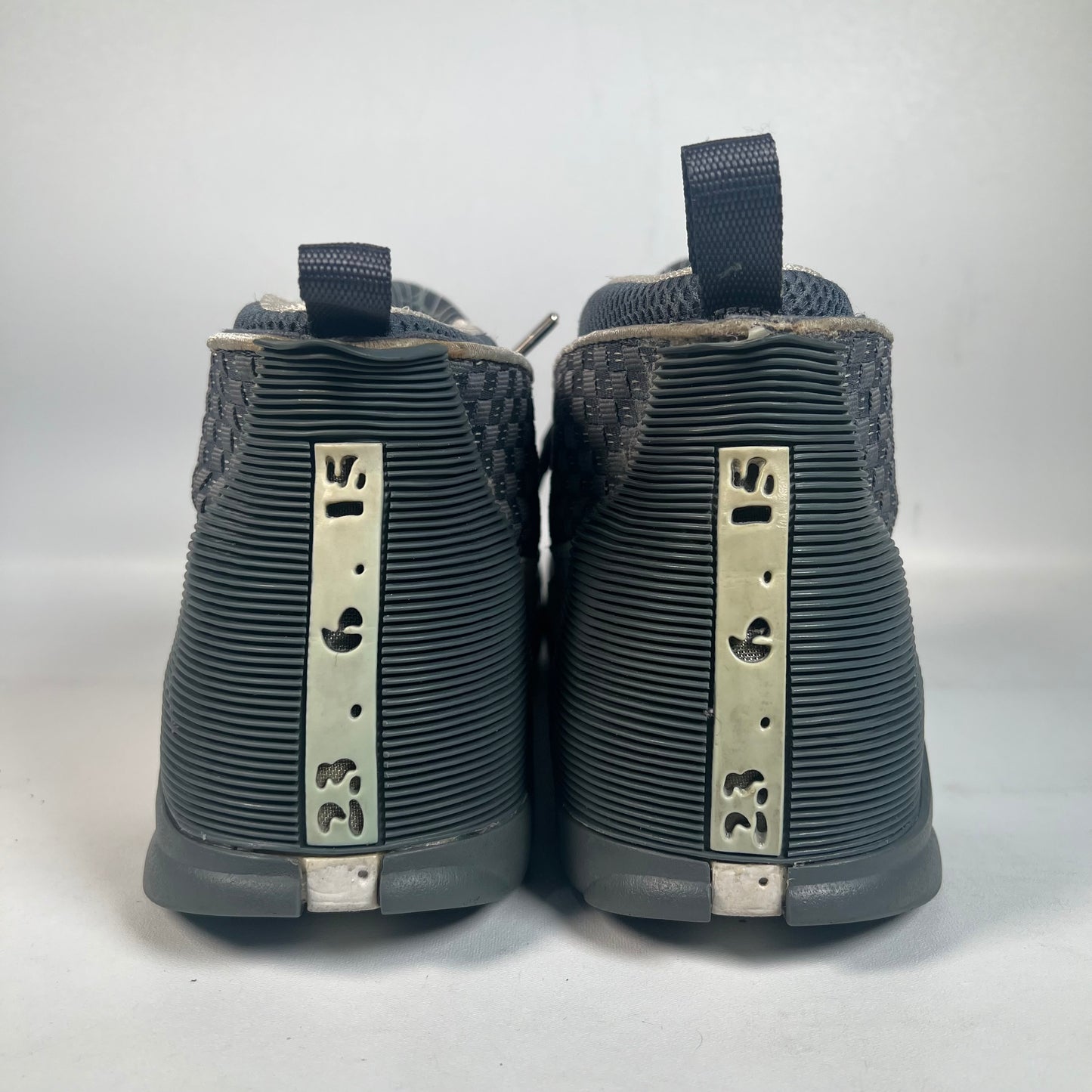 Jordan 15 Flint (2000) Size 8.5 USED s22131