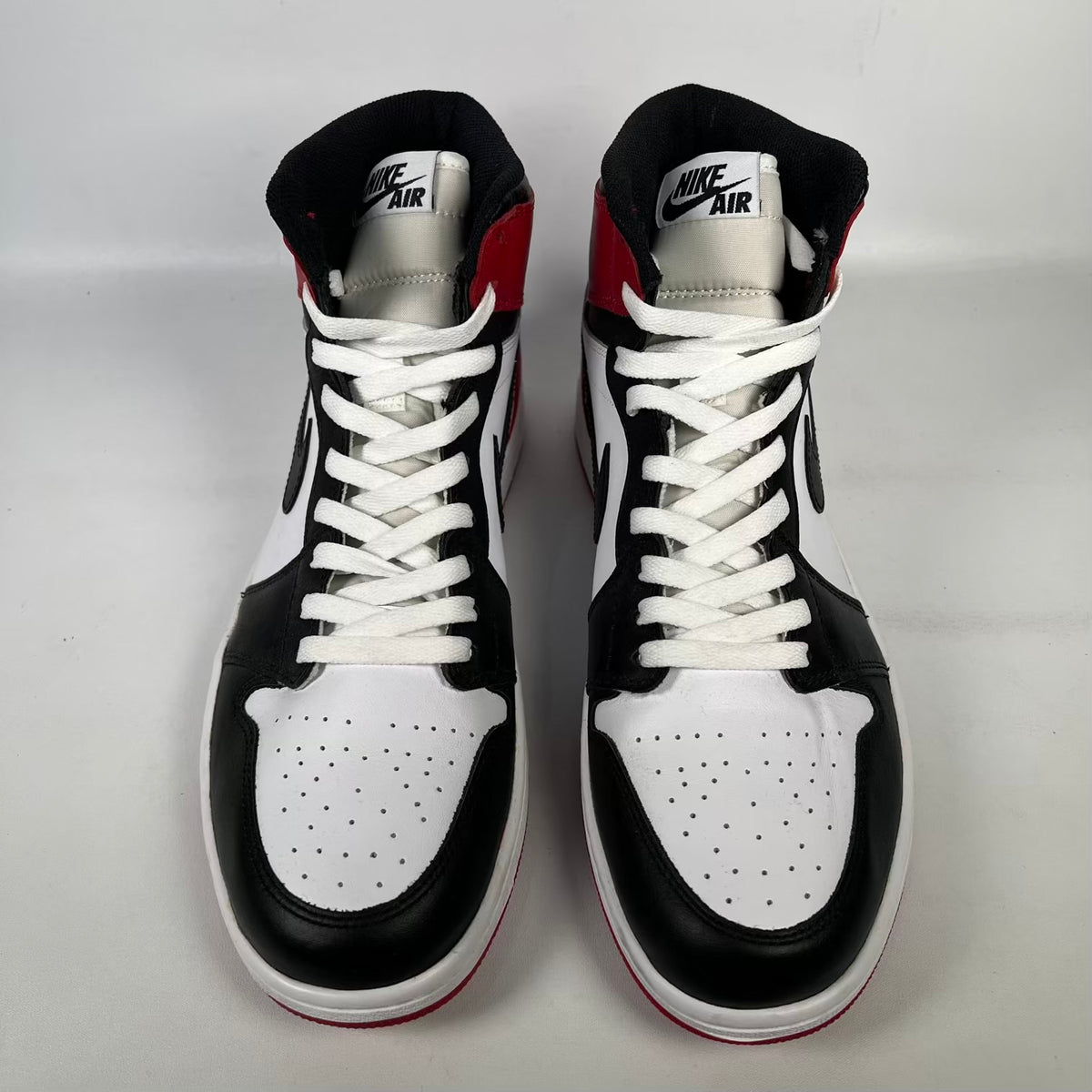 Jordan 1 High Black Toe (2012) Size 11 NEW s23709