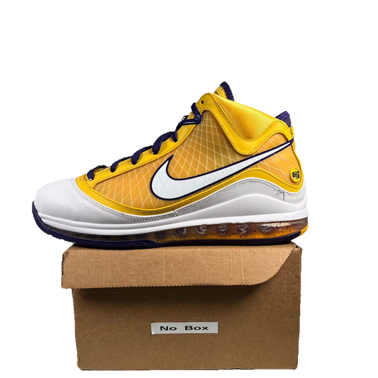 Nike LeBron 7 Media Day (2019) Size 10 USED s23681