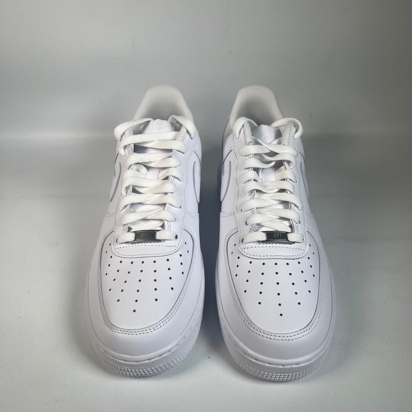 Nike Air Force 1 White (2026) Size 10.5 NEW s22202