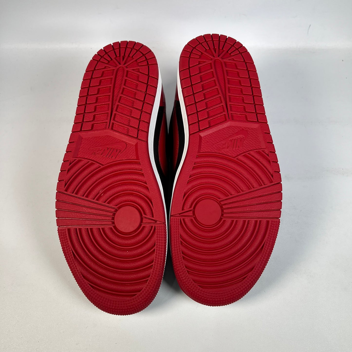 Jordan 1 Low Banned (2026) Siuze 8 NEW s21999