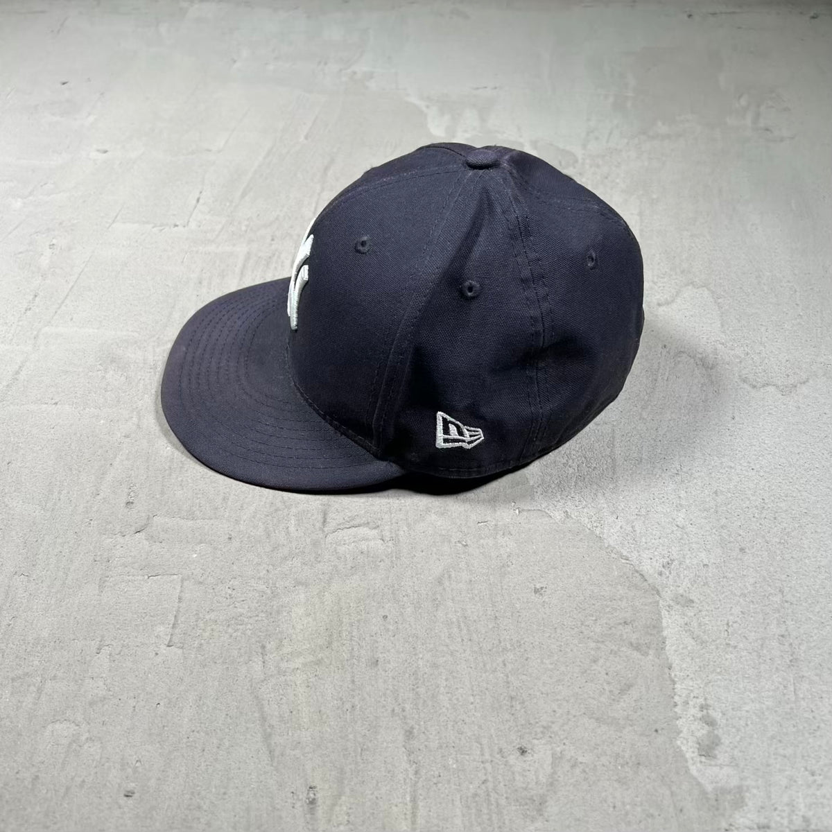 Eric Emanuel Yankee Dark Navy Fitted Hat Size 7 1/8 USED x18603