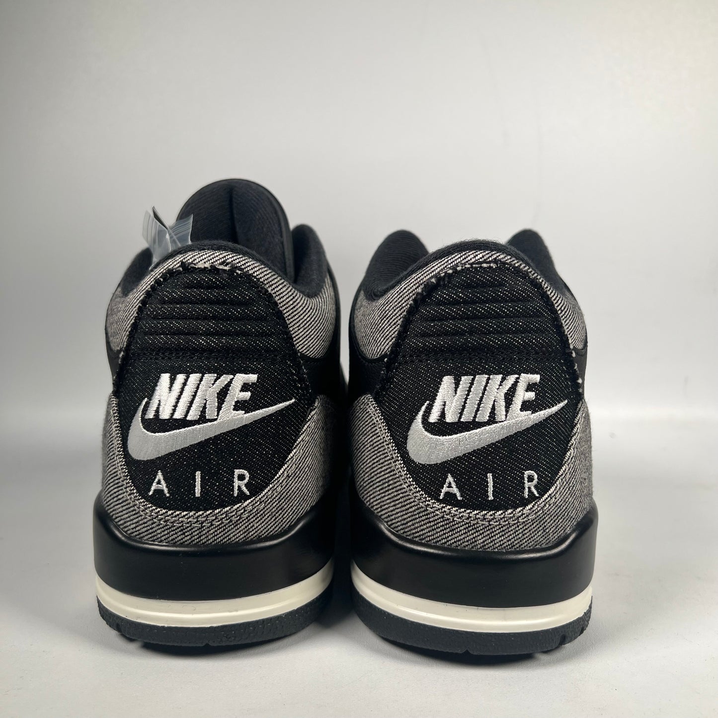 Jordan 3 Levi's Black (2026) Size 11.5 NEW s21055