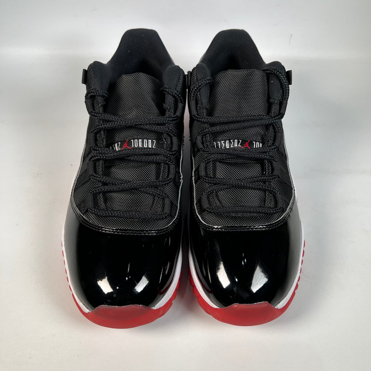 Jordan 11 Low Bred (2025) Size 10.5 USED s22375