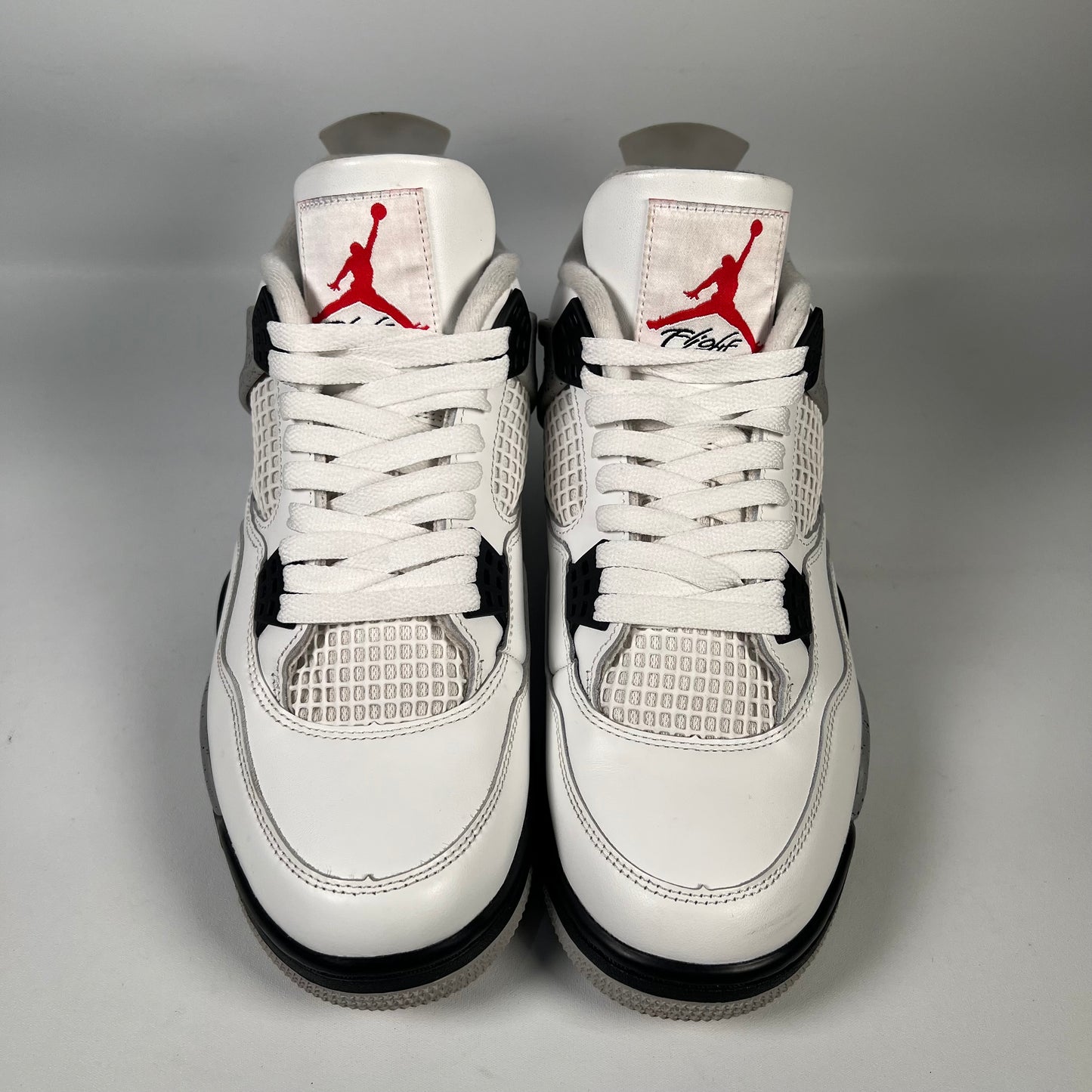 Jordan 4 White Cement (2025) Size 10 USED s19688
