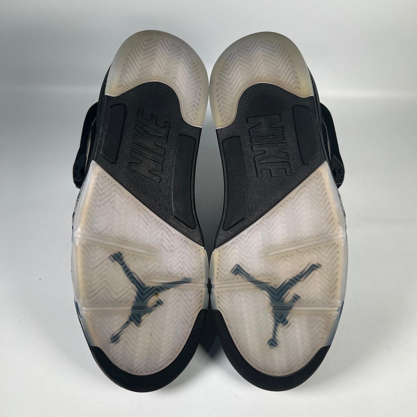 Jordan 5 Black Metallic (2016) Size 9 USED s19665