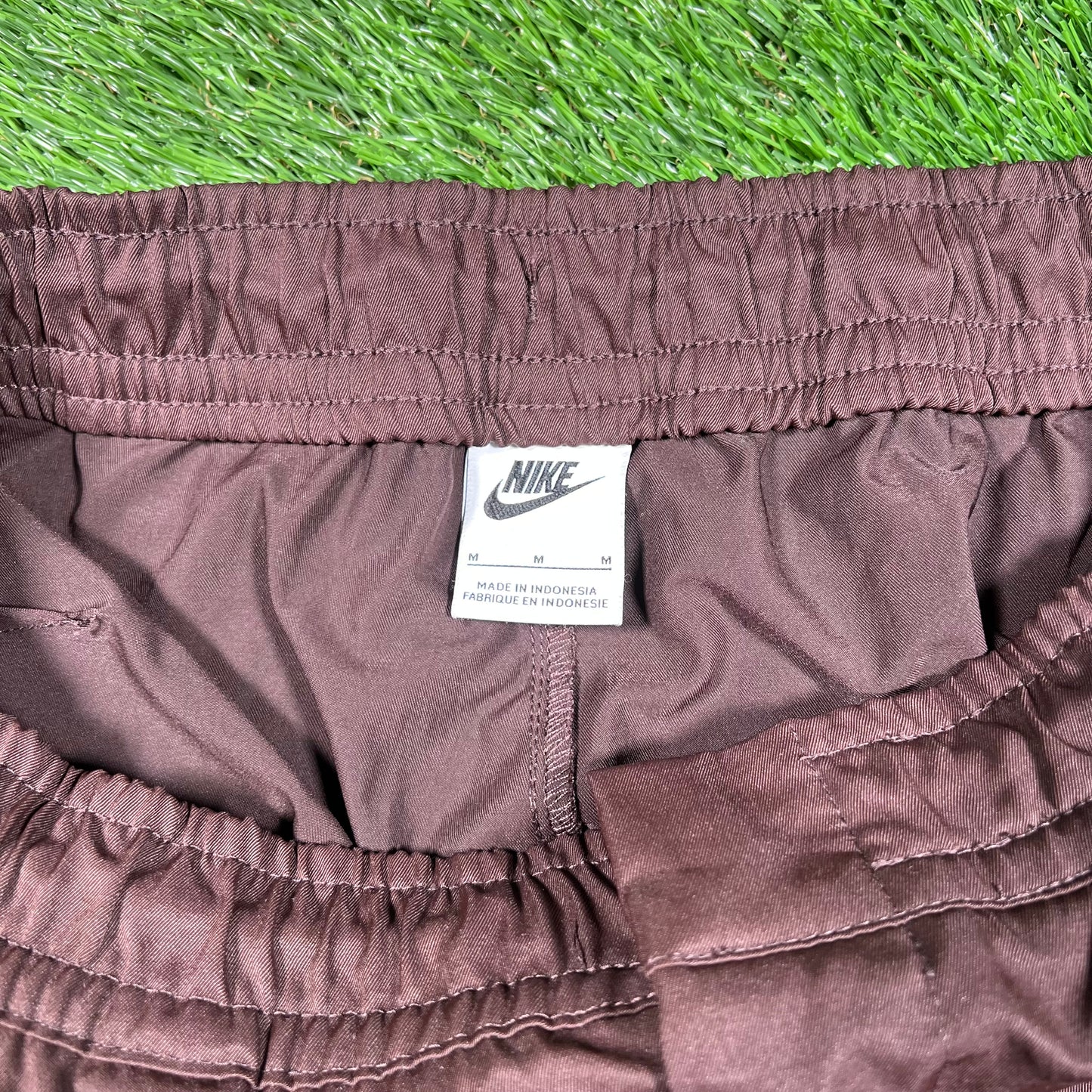 Nike Tech Maroon Pants Size Medium USED v17858