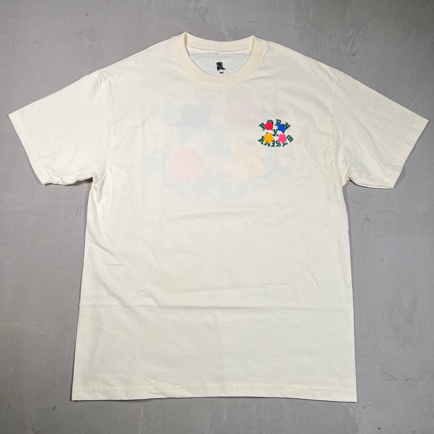 Born and Raised On The Turf Cream Tee Size Large USED x17525