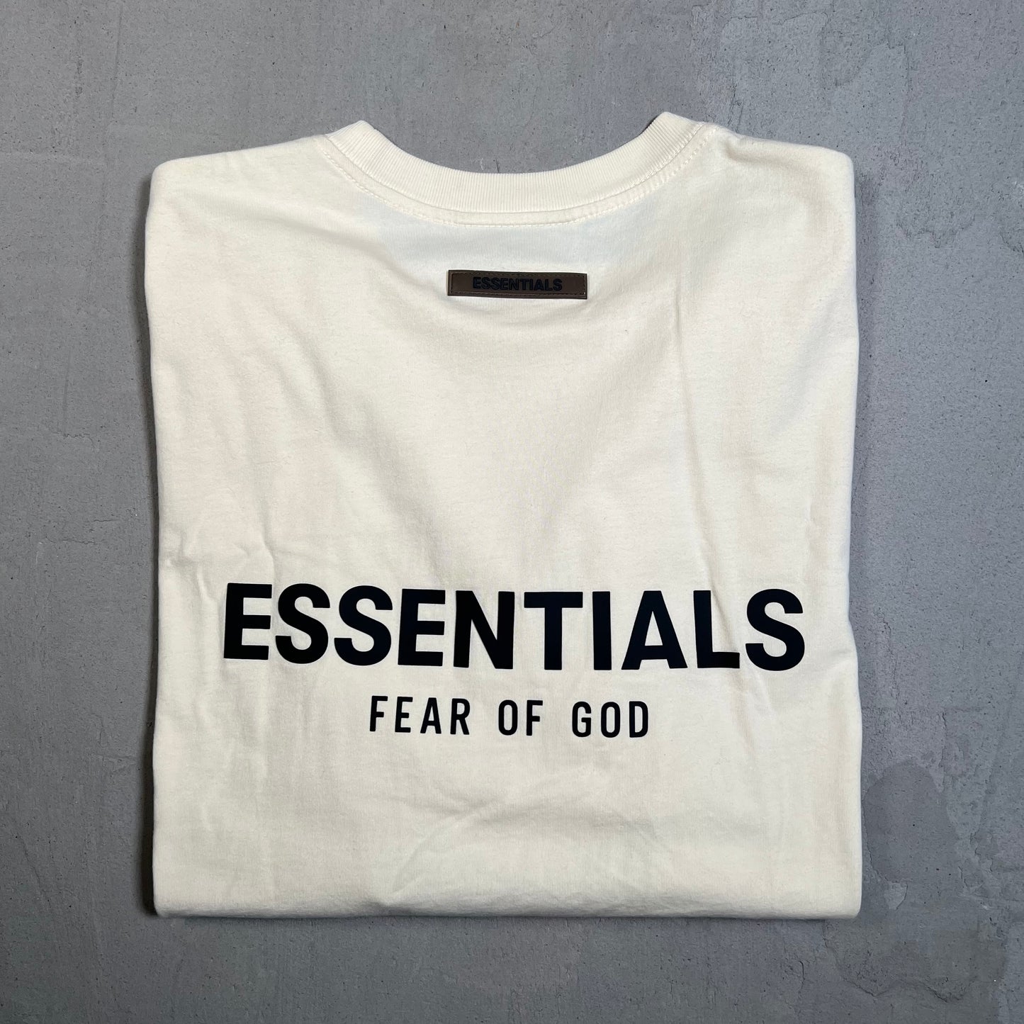 Essentials Fear of God FOG Cream Back Logo Tee Size Medium USED x17650
