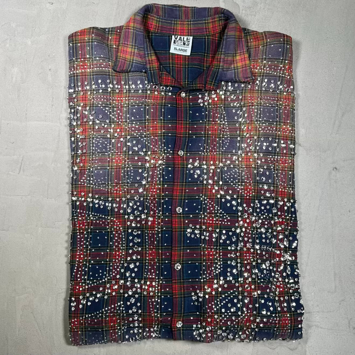 Vale Rhinestone Blue/Red Button Up Flannel Size XL USED x18528