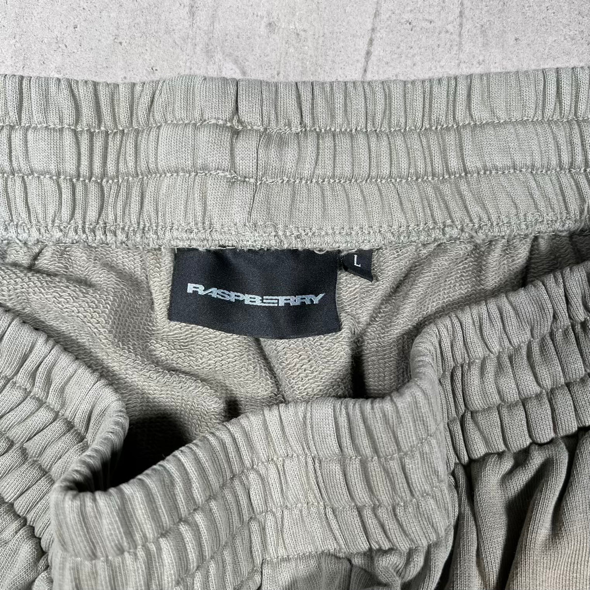 GV Gallery Raspberry Hills Sage Green Washed Sweatpants Size Large USED x18693