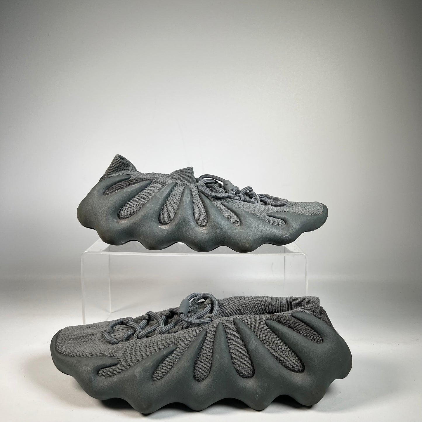 Yeezy 450 Stone Marine (2024) Size 10.5 USED s22262