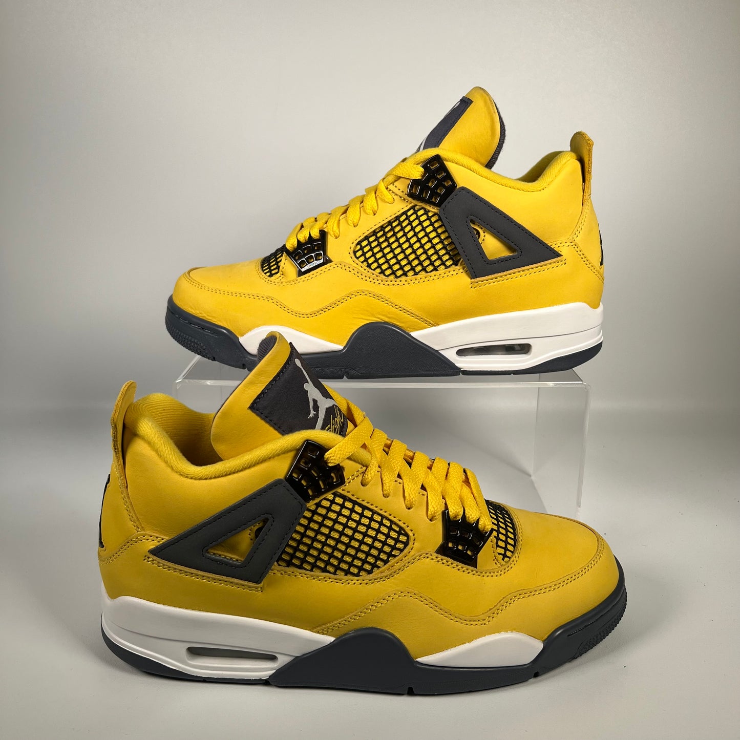 Jordan 4 Lightning (2021) Size 9 USED s17845