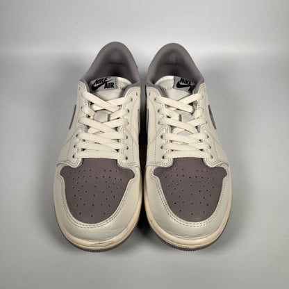 Jordan 1 Atmosphere Grey Low (2023) Size 8.5 USED S17989