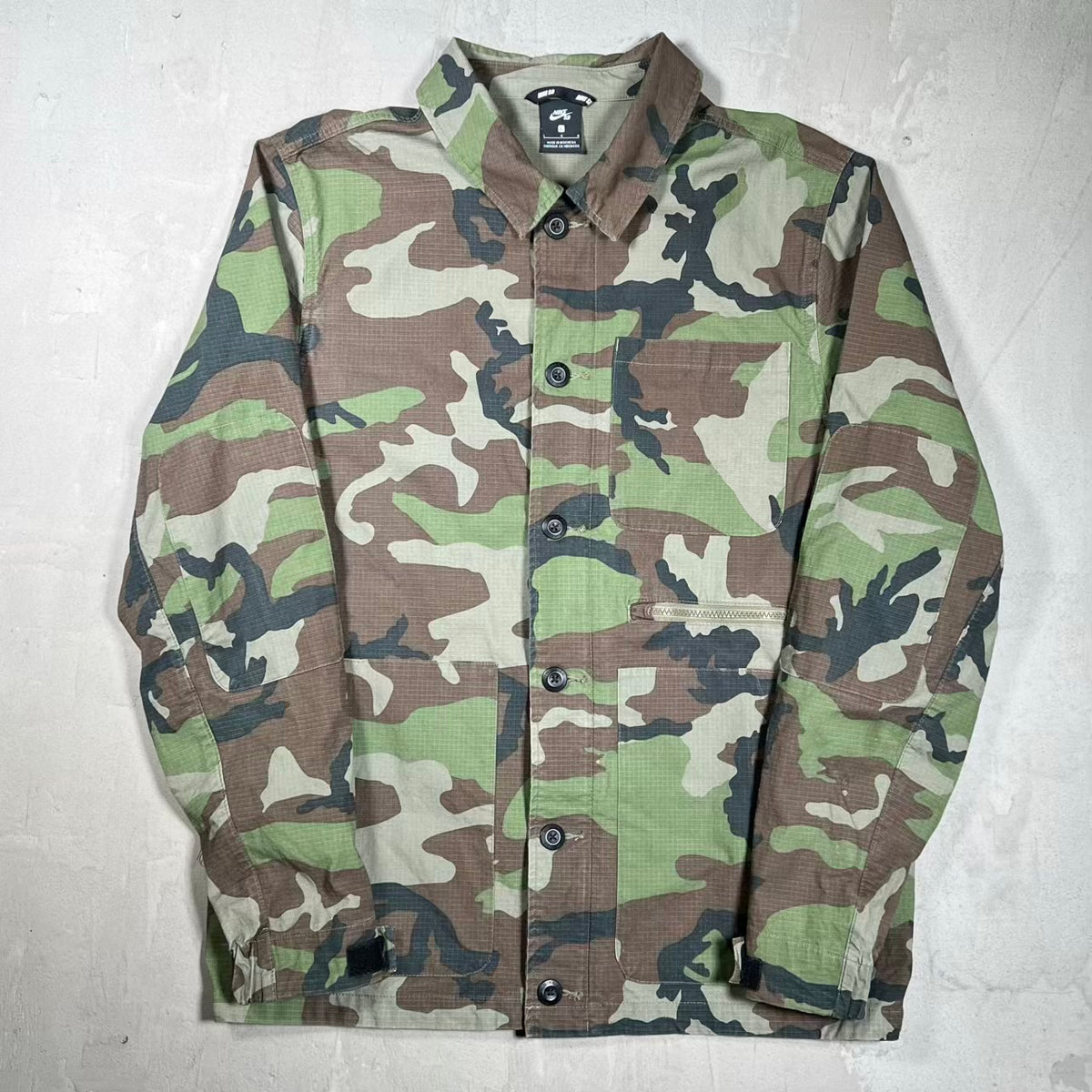 Nike SB Woodland Camo Jacket Size Large USED v20202