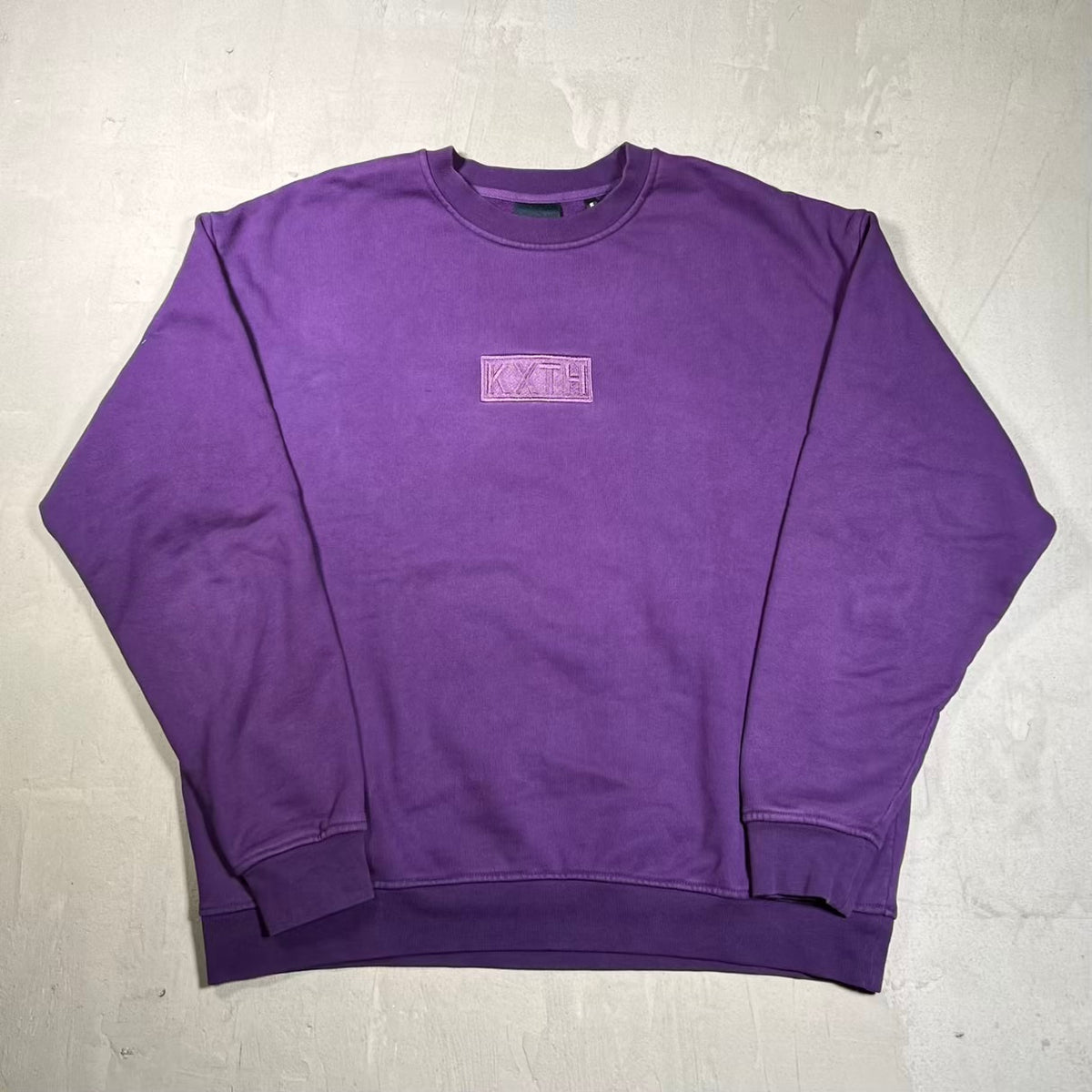 Kith Cyber Monday Crewneck Tyre Size Large USED x18832