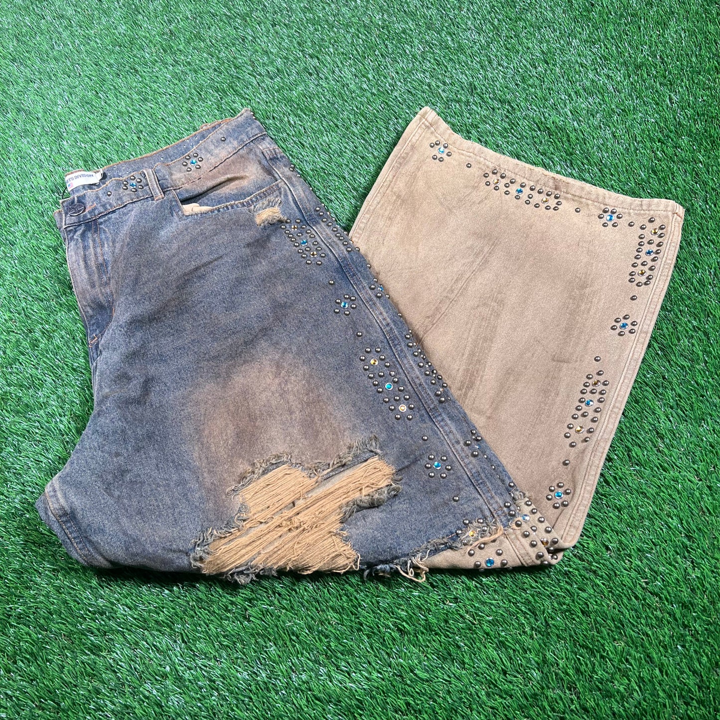 Vale Armor Denim Washed Out Yellow Studded Jeans Size 32 NEW x15892