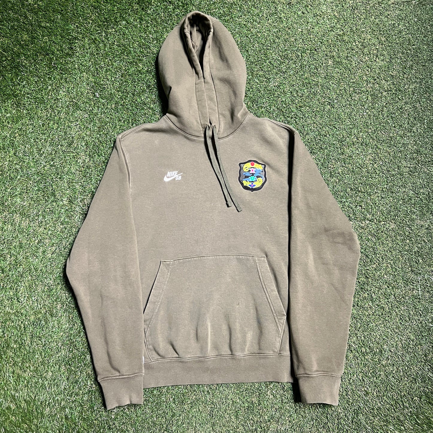 Nike SB Agnostic Olympics Olive Hoodie Size Medium USED v16207