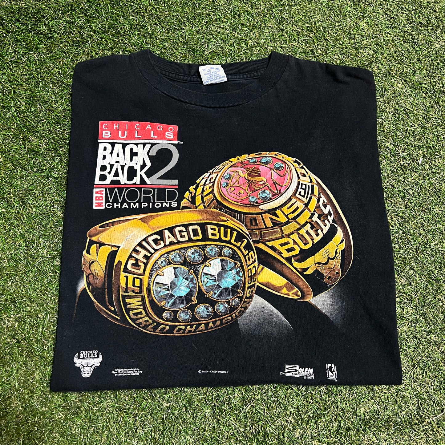 1992 Chicago Bulls Back to Back Champs Black Tee Size XL USED v16115