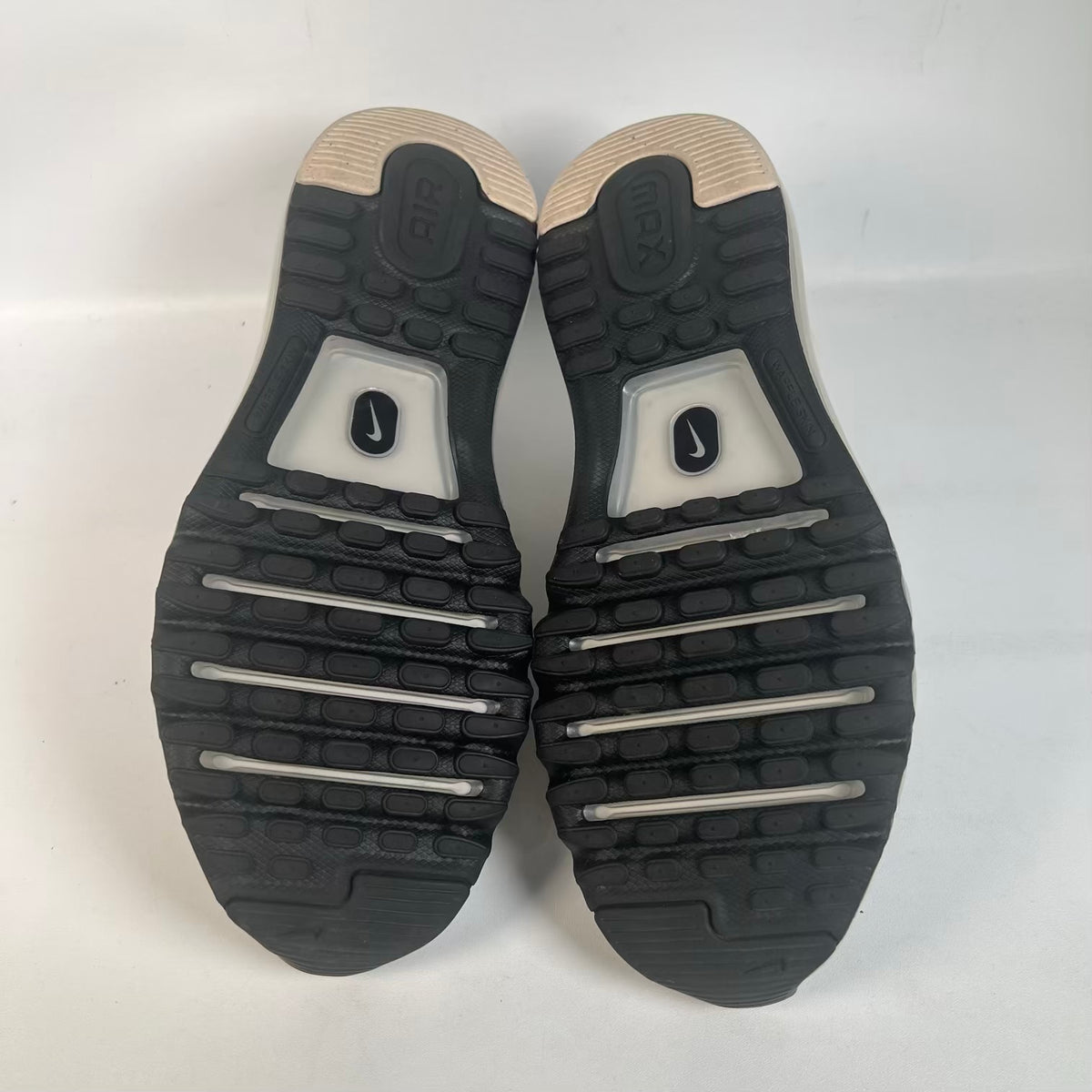 Nike Air Max 2013 Light Bone (2023) Size 8.5 USED s23417