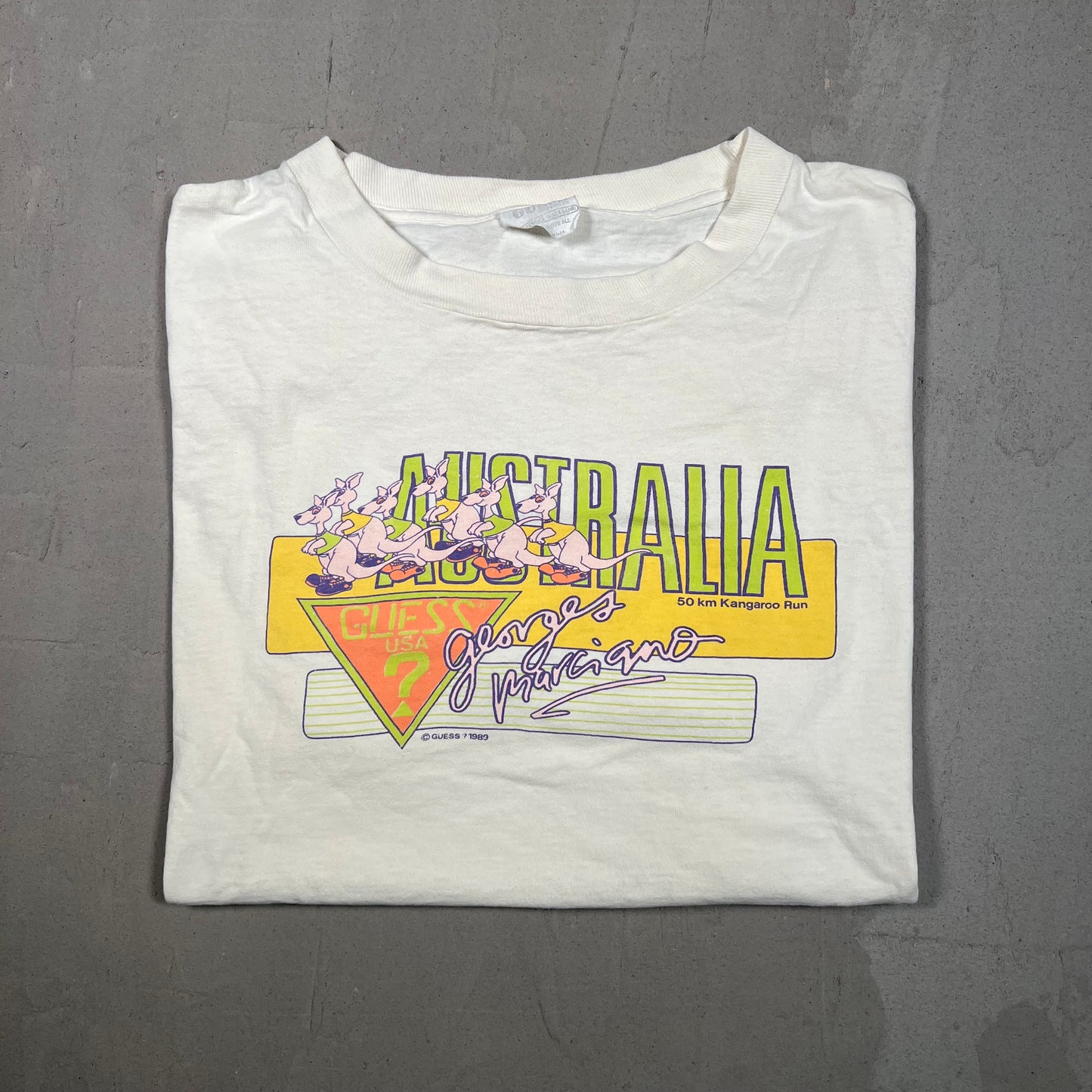 1989 Guess Australia Kangaroo Run White Tee Size Large USED v19178