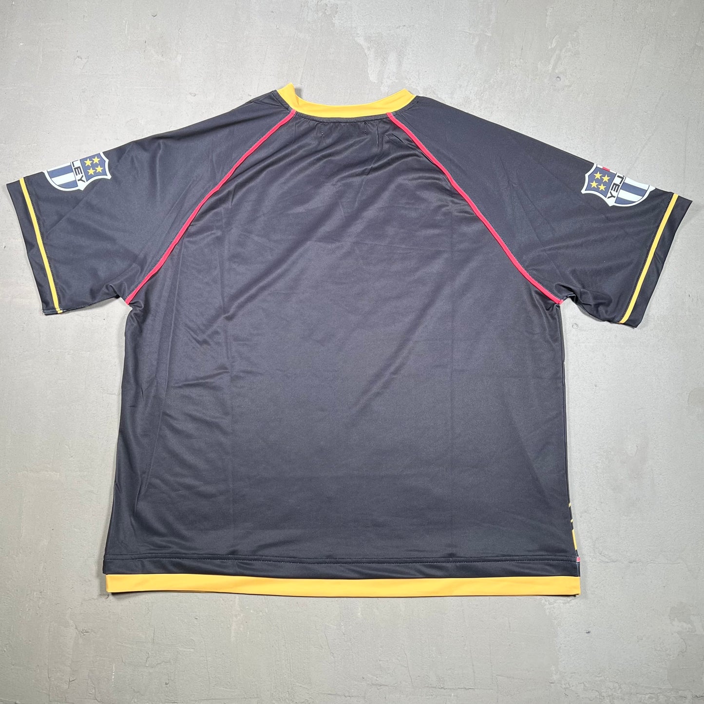 Vale Valley Dream Black Soccer Jersey Size Medium NEW x17309