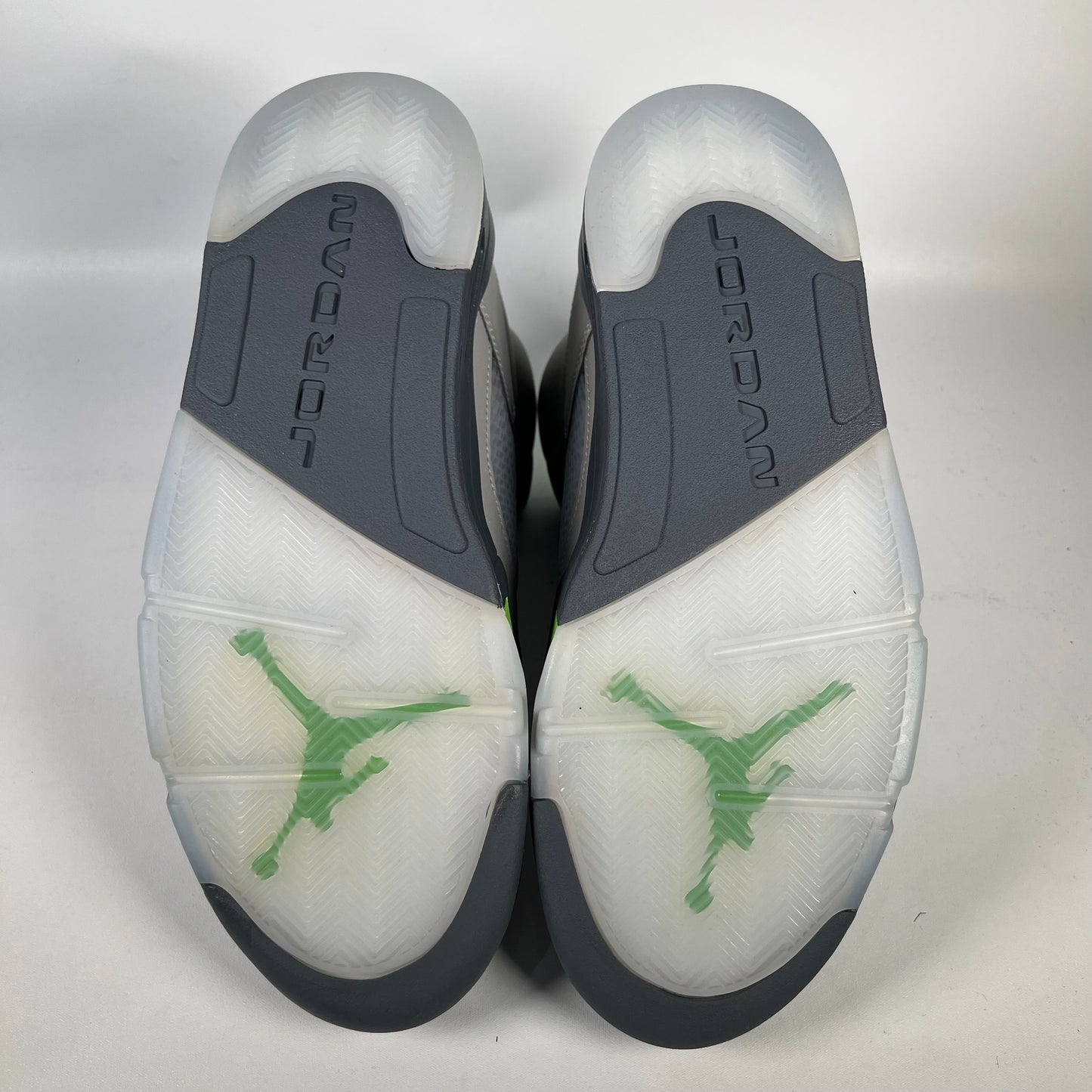 Jordan 5 Green Bean (2022) Size 10.5 NEW S18909