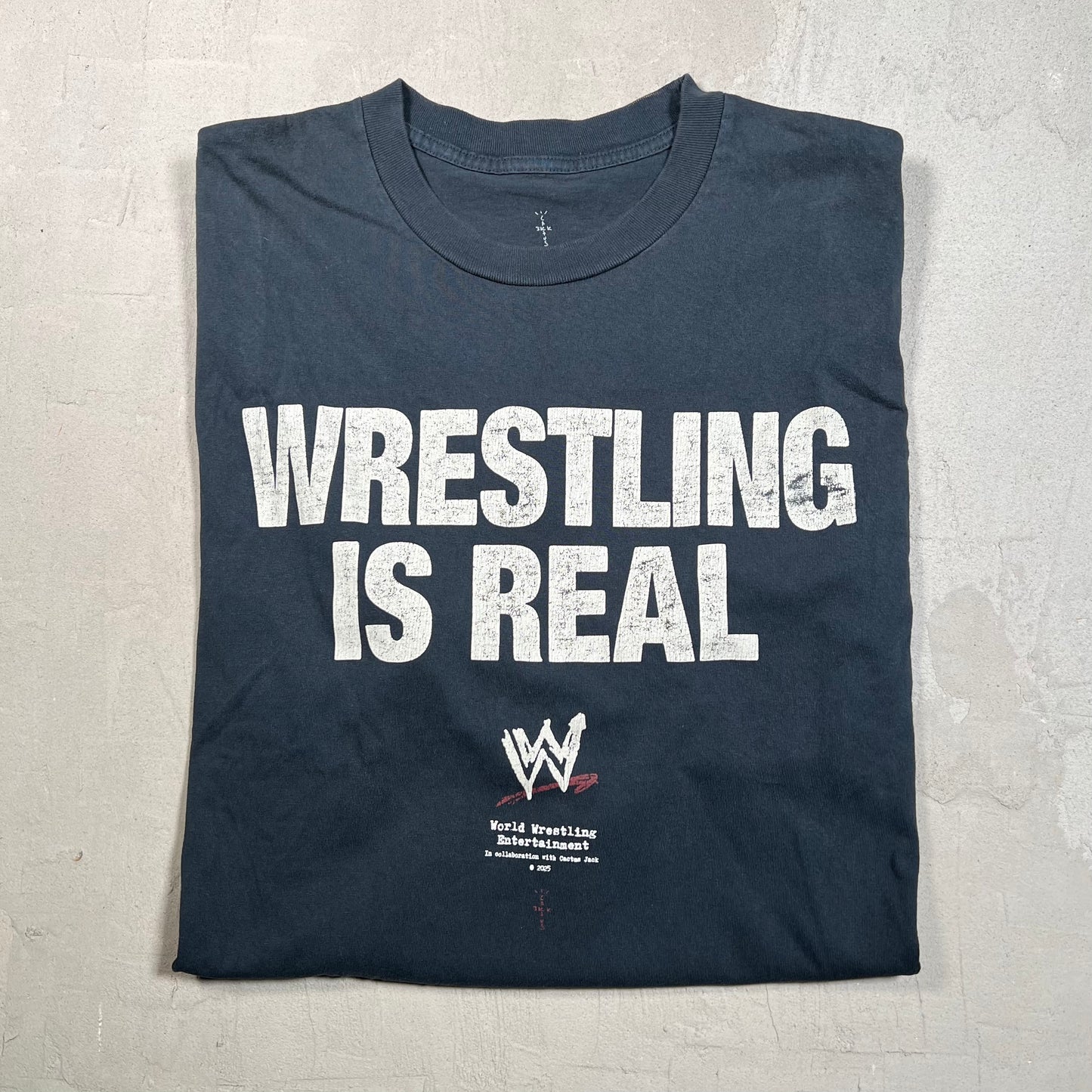 WWE Travis Scott "Wrestling Is Real" Navy Tee Size Large USED x17511