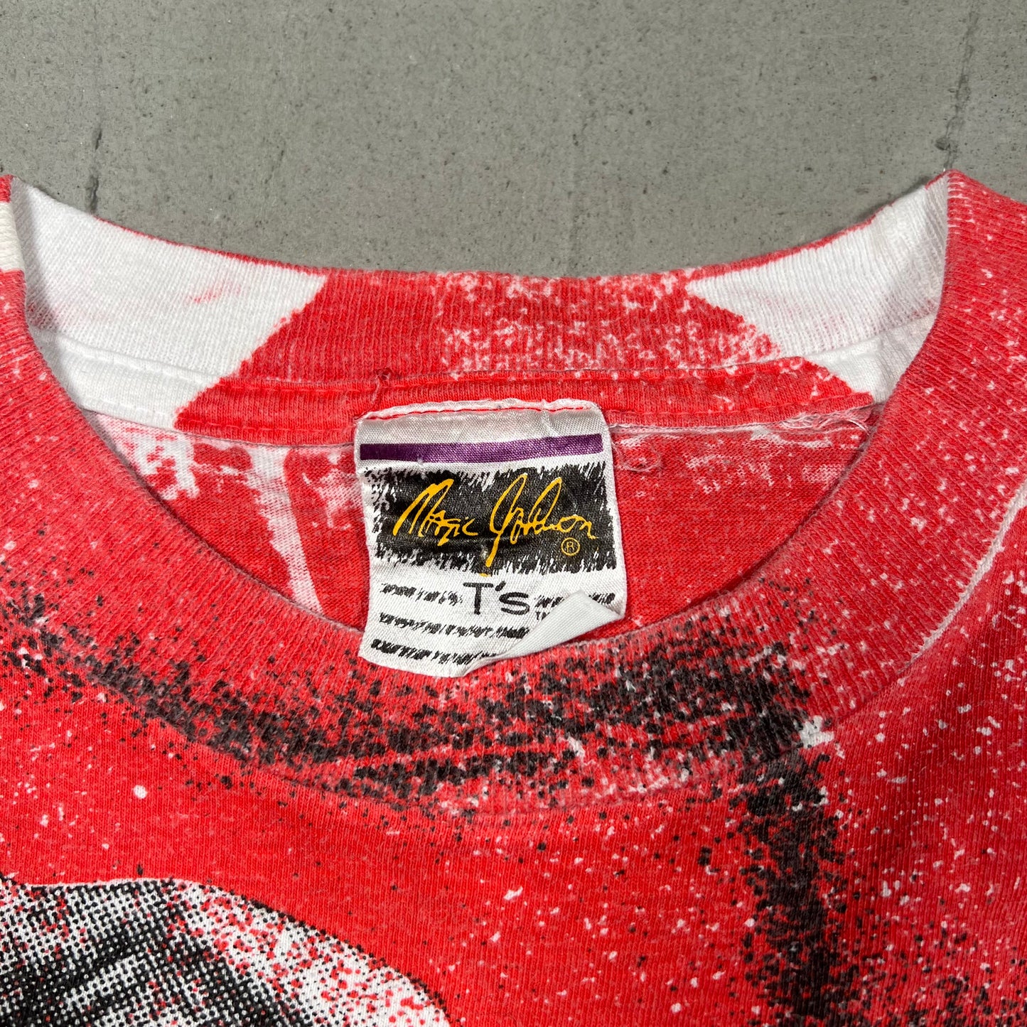 1990s Michael Jordan Red Full Print Magic Johnson Tag tee Size Medium USED v4951