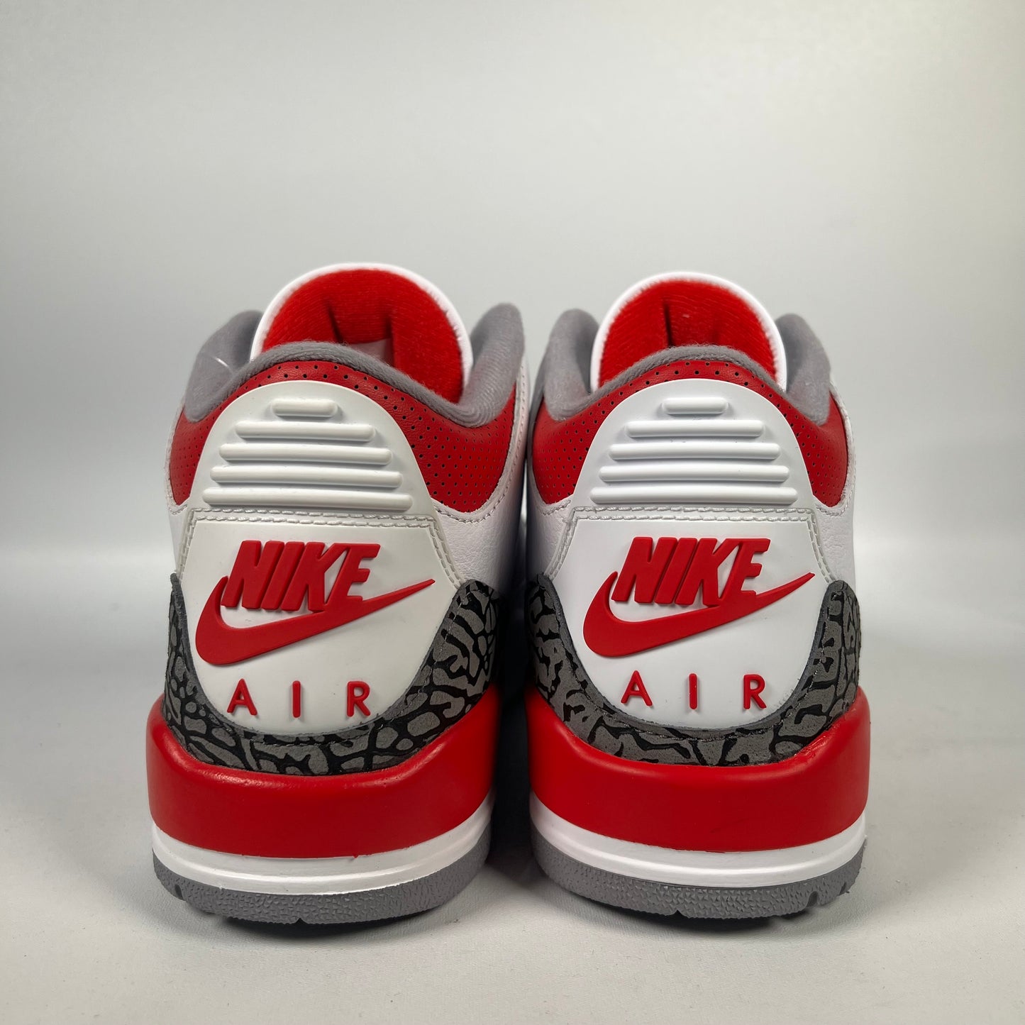 Jordan 3 Fire Red 2022 Size 7 NEW s10587