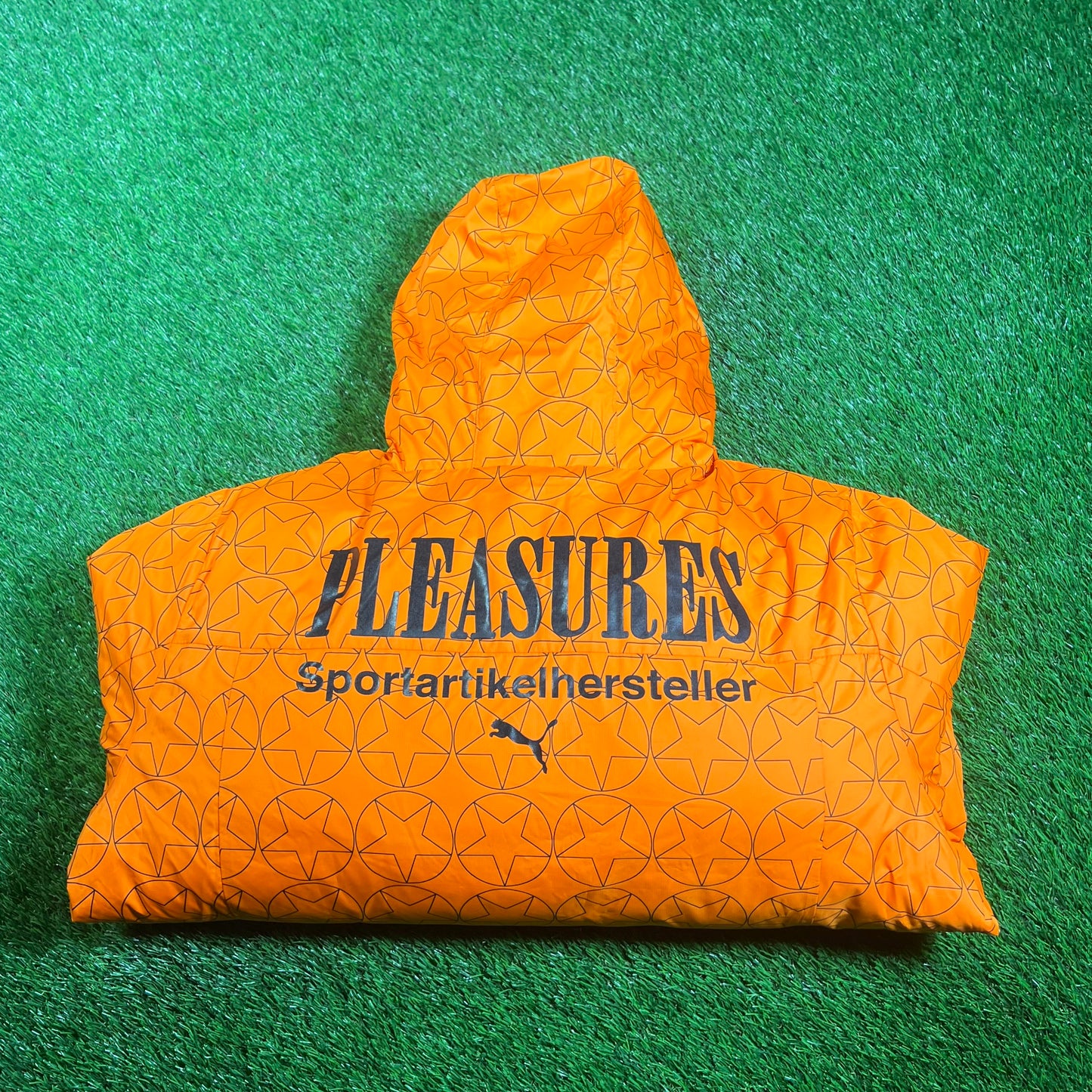 Puma x Pleasures Orange Puffy Jacket Size Small NEW x15970
