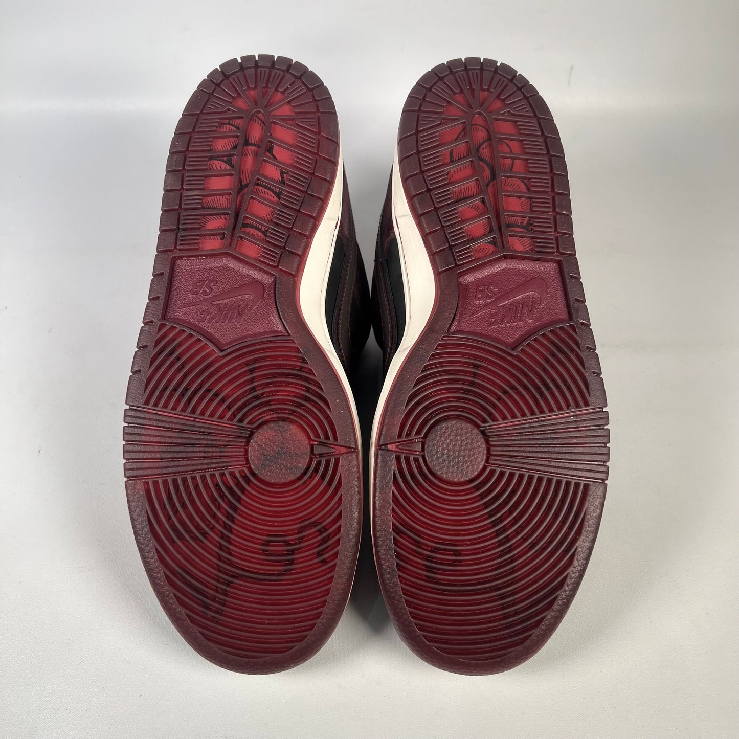 Nike SB Dunk Low Riot Skateshop (2025) Size 8.5 NEW s20612
