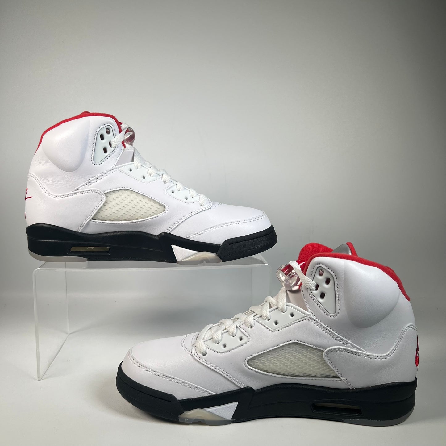 Jordan 5 Fire Red Silver Tongue (2020) Size 8.5 NEW s22479
