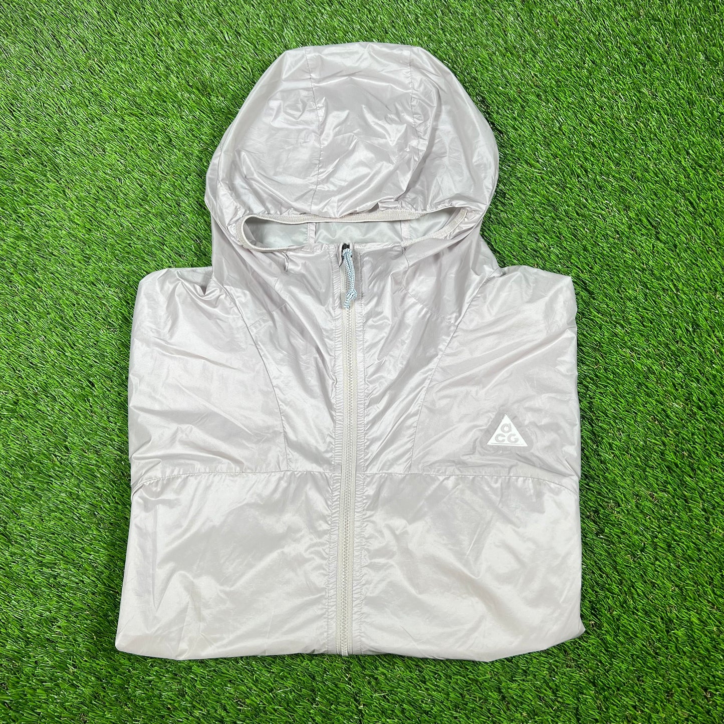 Nike ACG Light Grey Windbreaker Size Large NEW x14298