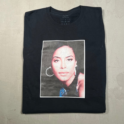 Y2K Aaliyah Portrait Black Tee Size XL USED v17823