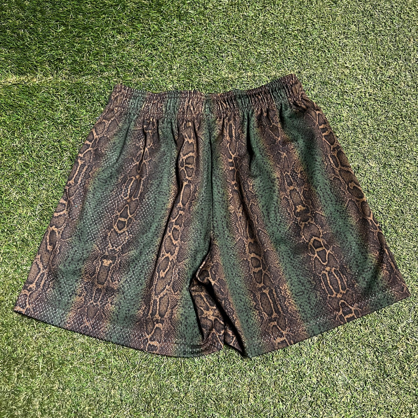 Eric Emanuel Green Snake Camo Shorts Size Medium USED x13828