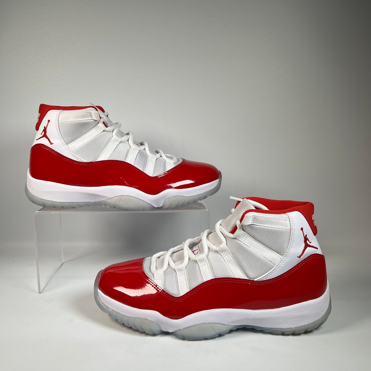Jordan 11 Cherry (2022) Size 10 USED s22113