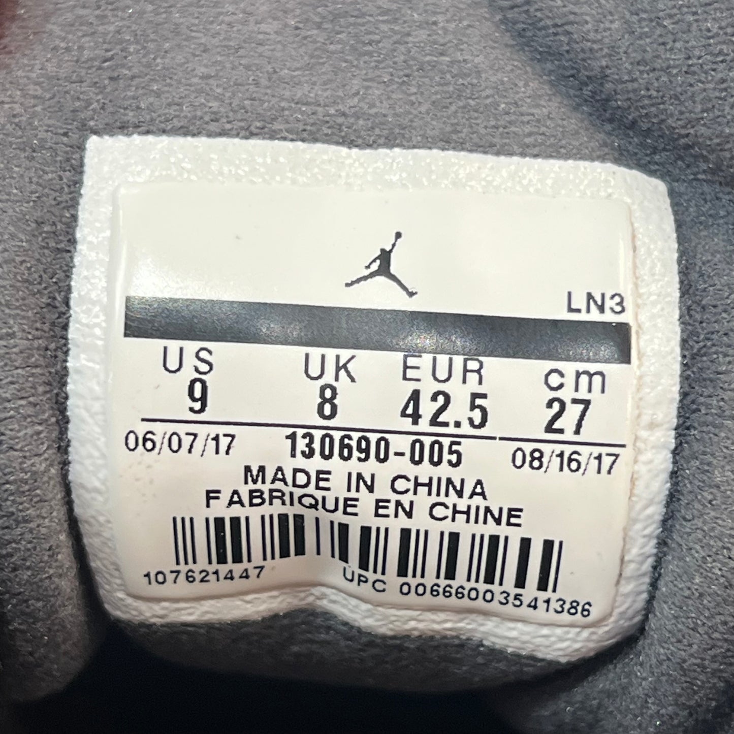 Jordan 12 Dark Grey (2017) Size 9 USED s19845