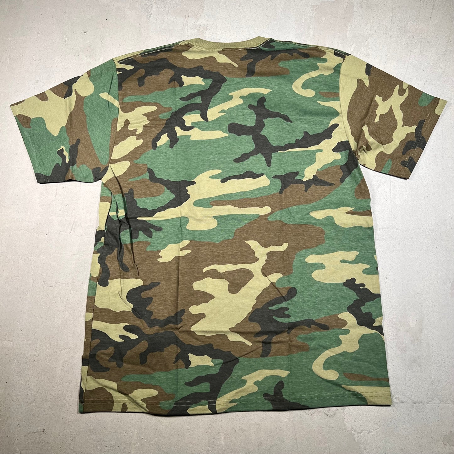Supreme Arabic Box Logo Green Camo Tee Size Large NEW x17419