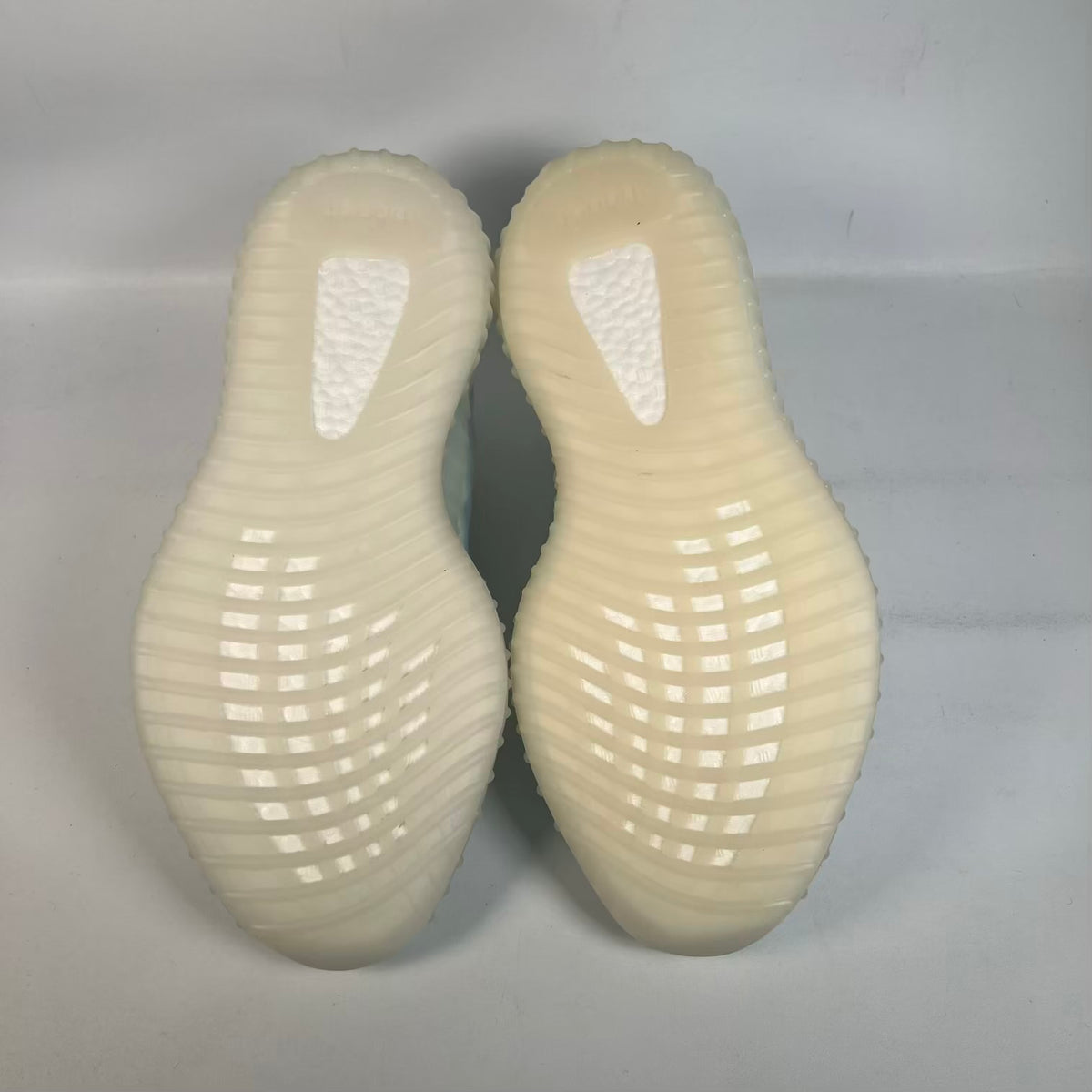 Yeezy Boost 350 V2 Mono Ice (2021) Size 11 NEW s23682