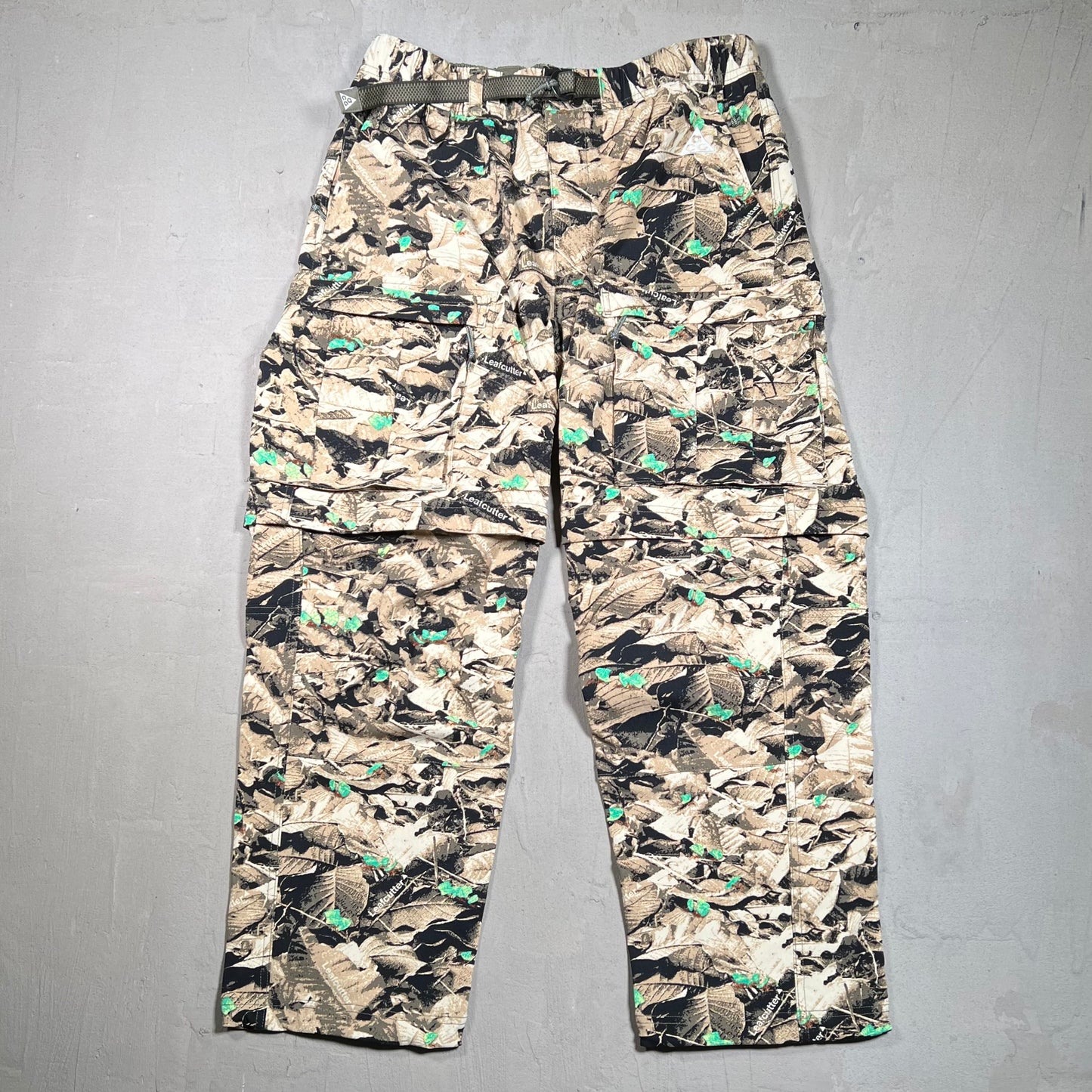 Nike ACG Leafcutter RealTree Convertible Pants Size Medium NEW v19469