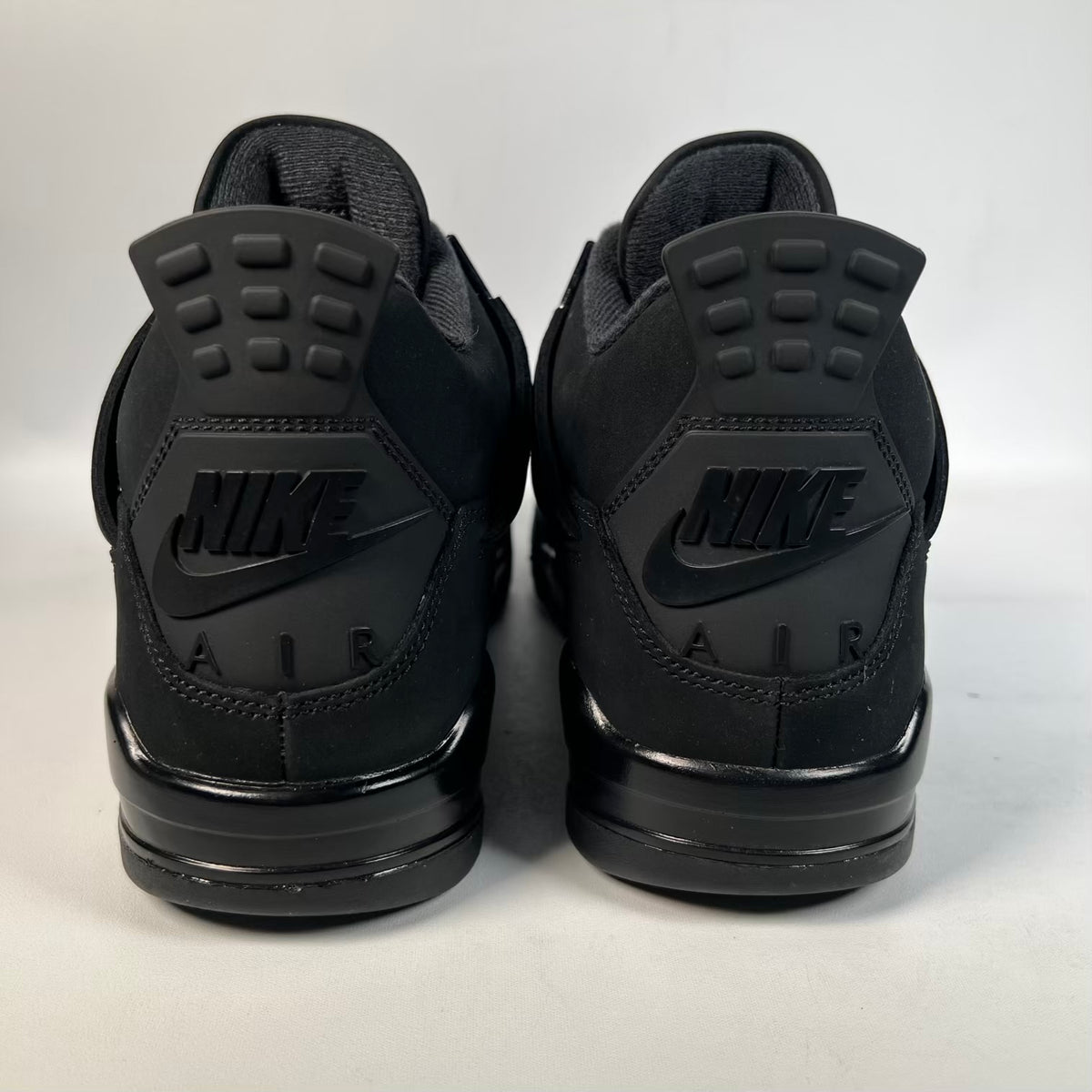 Jordan 4 Black Cat (2025) Size 10 USED s23571