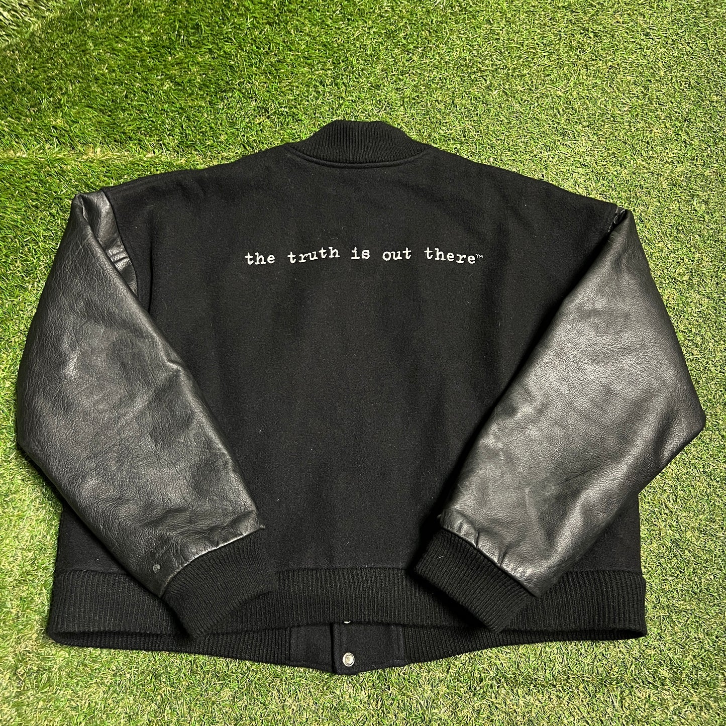 1995 The X Files "Truth Is Out There" Black Varsity Jacket Size XL USED v16065