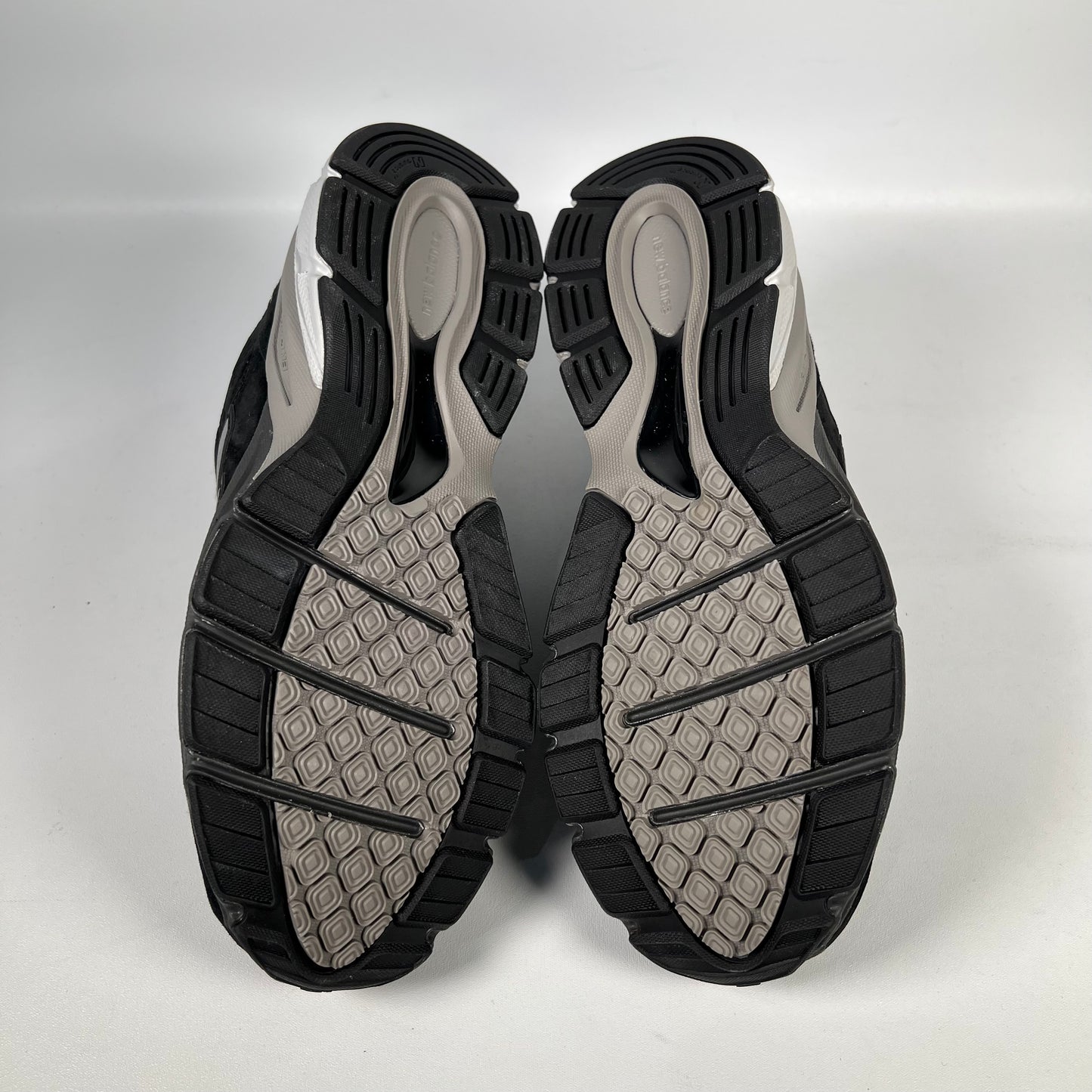 New Balance 990v4 Miusa Black Silver Size 8 NEW s14819