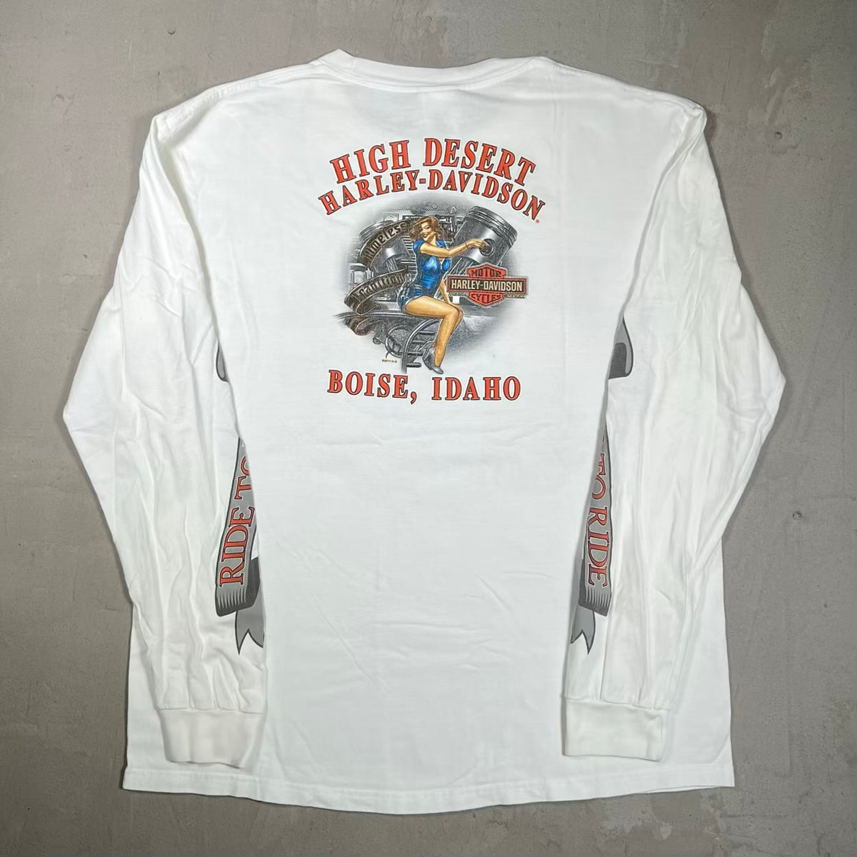2011 Harley Davidson "Boise" Pinup White Longsleeve Size Large USED v20045